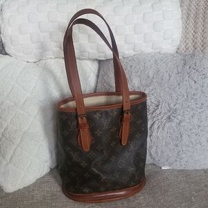 LOUIS VUITTON Monogram Bucket PM Shoulder Bag M42238..Authentic!!!